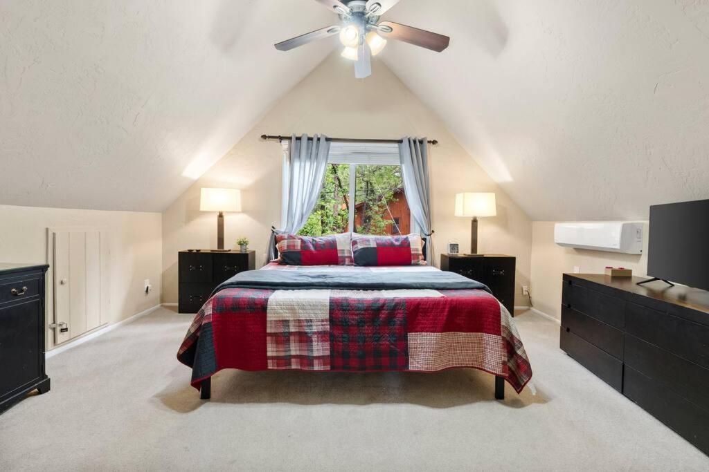 Luxury Cabin Oasis Getaway Heart Of Munds Park Dış mekan fotoğraf