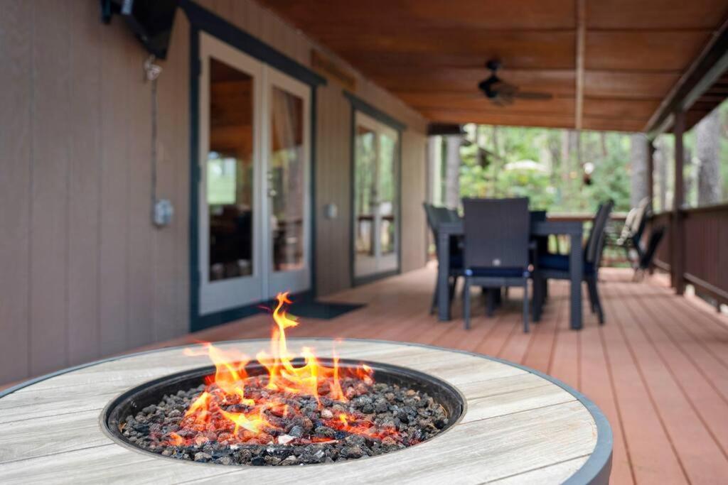 Luxury Cabin Oasis Getaway Heart Of Munds Park Dış mekan fotoğraf